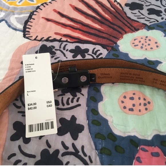 URBAN OUTFITTERS LEATHER SOUTHWESTERN STYLE BELT - Picture 3 of 6